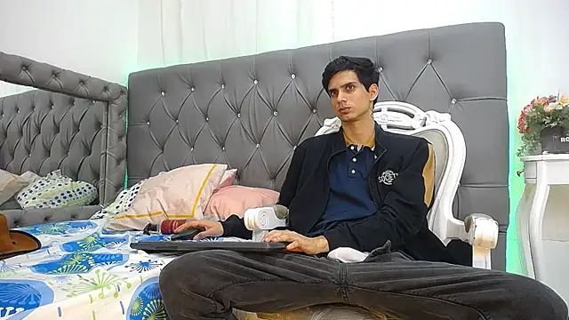 Sebalexis7 online show from 10-11-25, 03:06