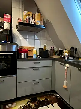 SweetTeenGirl online show from 10-08-25, 12:03