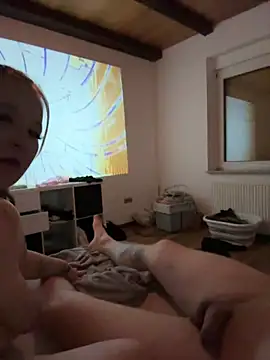 SweetTeenGirl online show from 11-25-25, 09:48