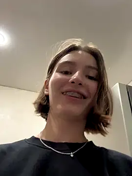 ZariaFlame online show from 09-26-25, 09:30