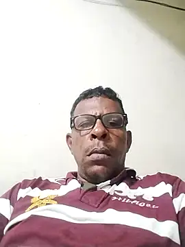 Snapshot of gonzalo-1 chatting on 12-18-25, 08:53 gonzalo-1 online show from 12-18-25, 08:53