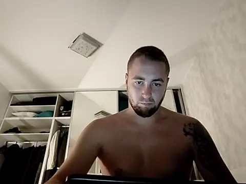 Vladyslav30 online show from 10-28-25, 02:37