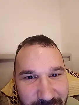 Snapshot of Ionut899@xh chatting on 10-30-25, 10:10 Ionut899xh online show from 10-30-25, 10:10