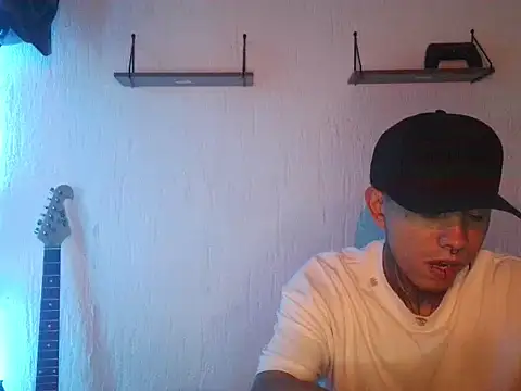 Marcus bell online show from 10-10-25, 02:54