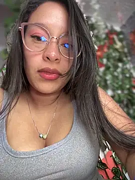 Liulee2 online show from 09-25-25, 04:11