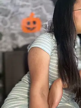 Liulee2 online show from 11-01-25, 05:04