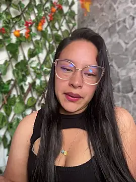 Liulee2 online show from 11-04-25, 04:28