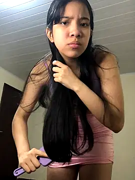 Snapshot of ashleyy20 chatting on 11-16-25, 11:21 ashleyy20 online show from 11-16-25, 11:21