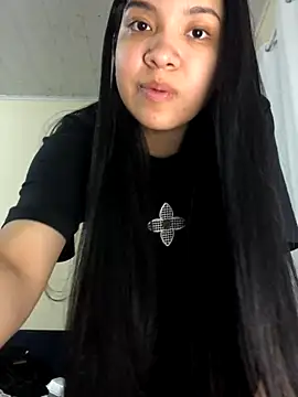 Snapshot of ashleyy20 chatting on 11-28-25, 10:56 ashleyy20 online show from 11-28-25, 10:56