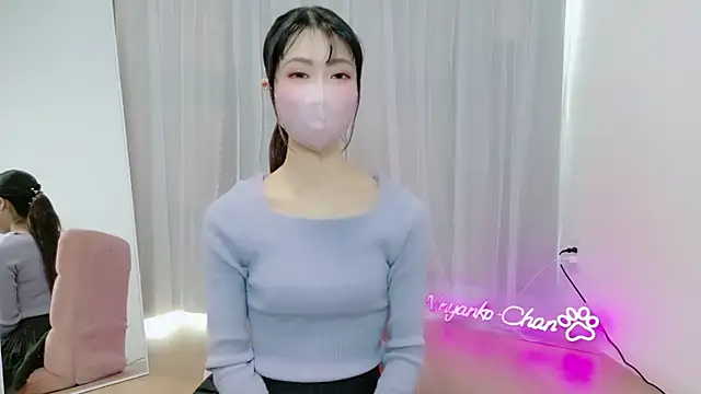 -Nyanko-chan- online show from 12-15-25, 12:15