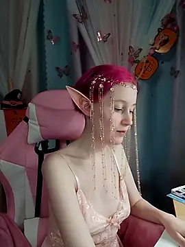 Fuzzy Unicorn online show from 10-27-25, 07:18