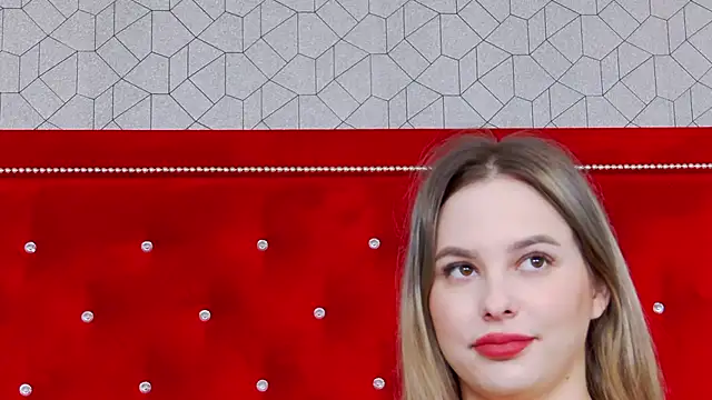 Snapshot of Ellsa_Jean_ chatting on 10-27-25, 05:11 Ellsa Jean online show from 10-27-25, 05:11