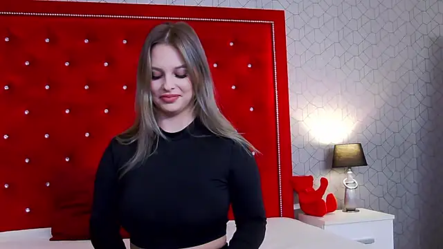 Snapshot of Ellsa_Jean_ chatting on 11-17-25, 05:13 Ellsa Jean online show from 11-17-25, 05:13