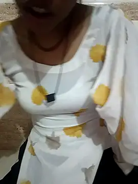 Snapshot of Geeta-satr chatting on 11-09-25, 04:38 Geeta-satr online show from 11-09-25, 04:38