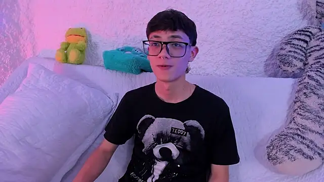 Snapshot of thiago_kinghot chatting on 10-01-25, 04:40 thiago kinghot online show from 10-01-25, 04:40