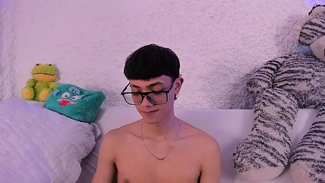 Snapshot of thiago_kinghot chatting on 10-02-25, 05:03 thiago kinghot online show from 10-02-25, 05:03