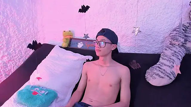 Snapshot of thiago_kinghot chatting on 10-07-25, 12:13 thiago kinghot online show from 10-07-25, 12:13