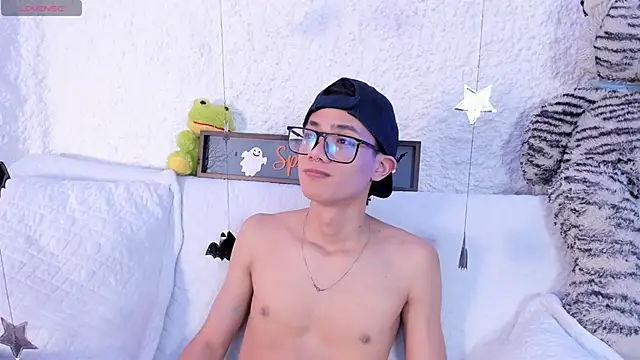 Snapshot of thiago_kinghot chatting on 10-10-25, 12:20 thiago kinghot online show from 10-10-25, 12:20