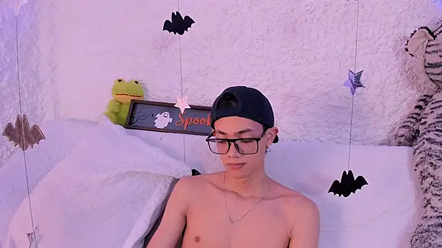 Snapshot of thiago_kinghot chatting on 10-10-25, 12:26 thiago kinghot online show from 10-10-25, 12:26