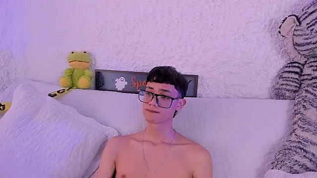 Snapshot of thiago_kinghot chatting on 11-06-25, 04:30 thiago kinghot online show from 11-06-25, 04:30