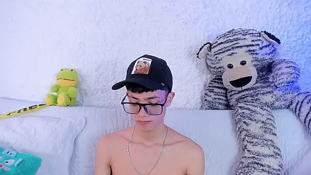 Snapshot of thiago_kinghot chatting on 11-07-25, 12:38 thiago kinghot online show from 11-07-25, 12:38