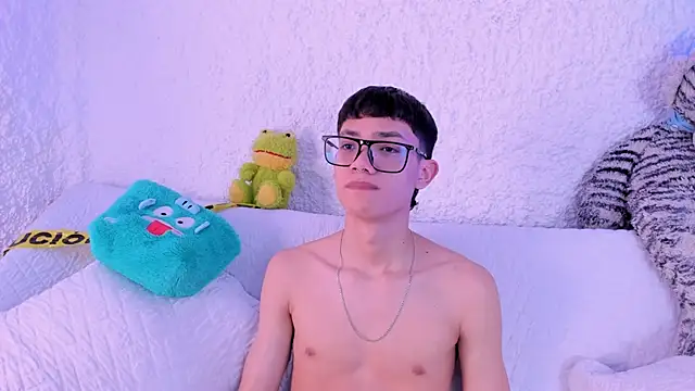 Snapshot of thiago_kinghot chatting on 11-11-25, 12:05 thiago kinghot online show from 11-11-25, 12:05