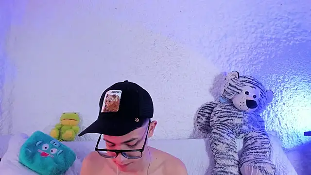 Snapshot of thiago_kinghot chatting on 11-13-25, 12:37 thiago kinghot online show from 11-13-25, 12:37