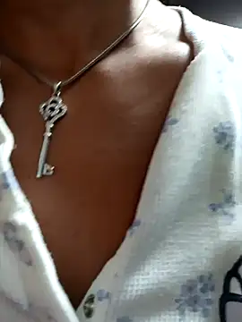 Flacidas online show from 11-18-25, 07:02