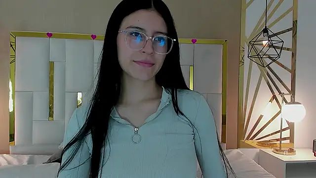Snapshot of maddy_jaclsonw chatting on 09-15-25, 12:05 maddy jaclsonw online show from 09-15-25, 12:05
