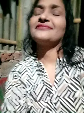 Snapshot of Hotty-couple063 chatting on 10-26-25, 04:46 Hotty-couple063 online show from 10-26-25, 04:46