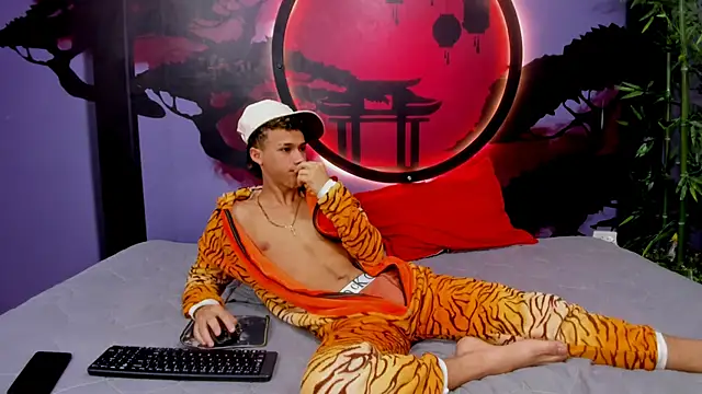 Friends Lust online show from 09-26-25, 10:19