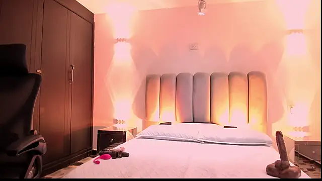 AlliceLover online show from 10-30-25, 12:06