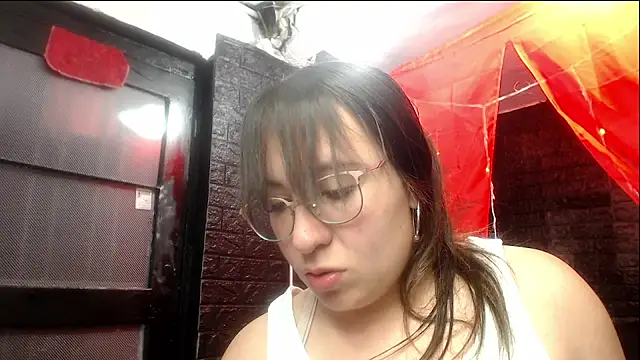 Snapshot of mia_778 chatting on 10-25-25, 01:18 mia 778 online show from 10-25-25, 01:18