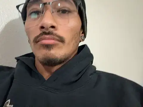 Snapshot of tanjir020 chatting on 11-24-25, 01:27 tanjir020 online show from 11-24-25, 01:27