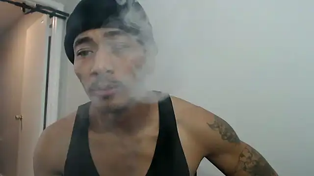 Snapshot of tanjir020 chatting on 12-20-25, 07:54 tanjir020 online show from 12-20-25, 07:54