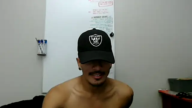 Snapshot of tanjir020 chatting on 02-10-26, 06:34 tanjir020 online show from 02-10-26, 06:34