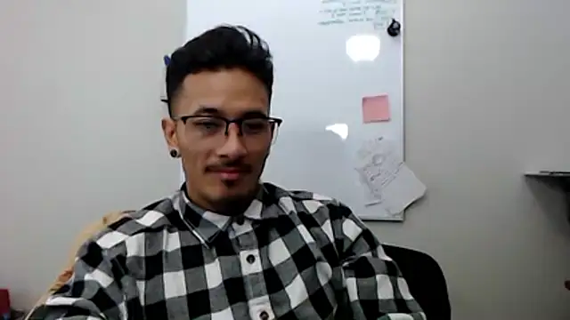 Snapshot of tanjir020 chatting on 02-18-26, 12:06 tanjir020 online show from 02-18-26, 12:06