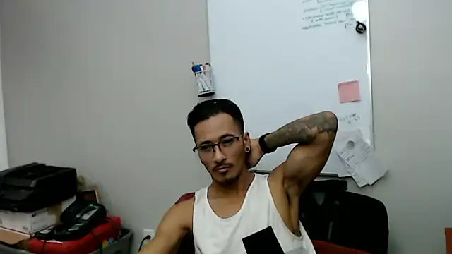 Snapshot of tanjir020 chatting on 02-22-26, 02:26 tanjir020 online show from 02-22-26, 02:26