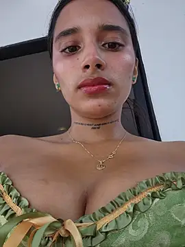 Snapshot of Lorena_Mcfly chatting on 10-31-25, 01:23 Lorena Mcfly online show from 10-31-25, 01:23