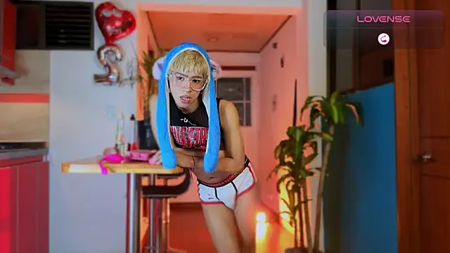 taichi bluy online show from 12-19-25, 06:20