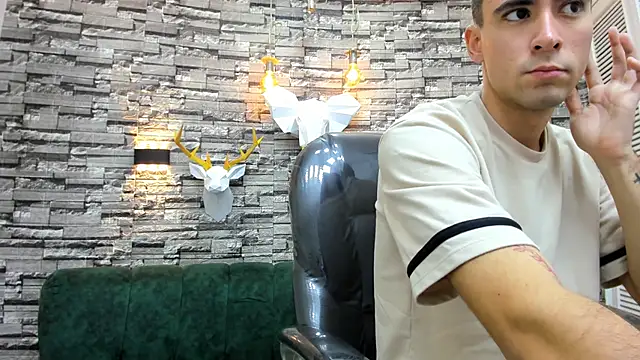 mike whitee online show from 10-01-25, 06:52