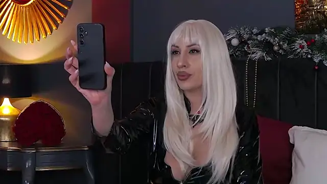 VickiSpice online show from 12-18-25, 08:04