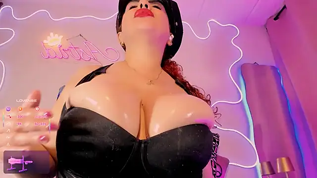 Snapshot of ASTRIDCHAT chatting on 03-05-25, 11:27 ASTRIDCHAT online show from 03-05-25, 11:27