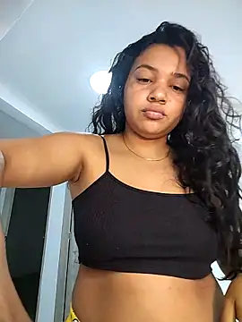 Snapshot of Eimy-04 chatting on 10-14-25, 08:42 Eimy-04 online show from 10-14-25, 08:42