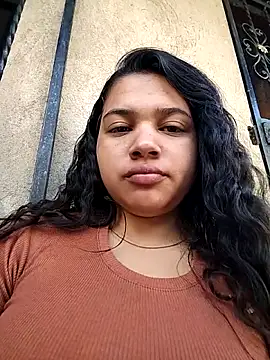 Snapshot of Eimy-04 chatting on 10-19-25, 09:15 Eimy-04 online show from 10-19-25, 09:15