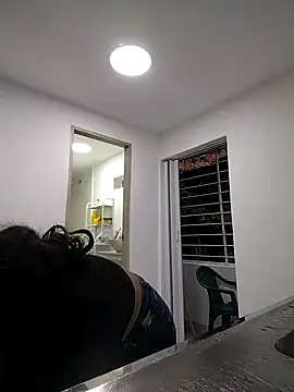 Snapshot of Eimy-04 chatting on 11-18-25, 10:14 Eimy-04 online show from 11-18-25, 10:14