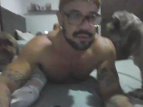 Snapshot of GustavoTolledo30 chatting on 10-09-25, 06:22 GustavoTolledo30 online show from 10-09-25, 06:22