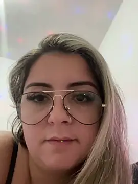 Snapshot of sophiemonroevip chatting on 11-06-25, 12:06 sophiemonroevip online show from 11-06-25, 12:06