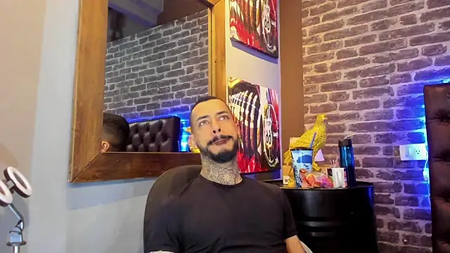 VinzenzRizzo online show from 02-04-26, 04:18