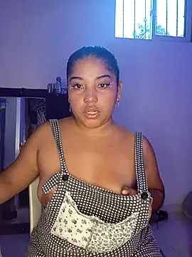 Snapshot of angelHeath13 chatting on 10-26-25, 10:36 angelHeath13 online show from 10-26-25, 10:36